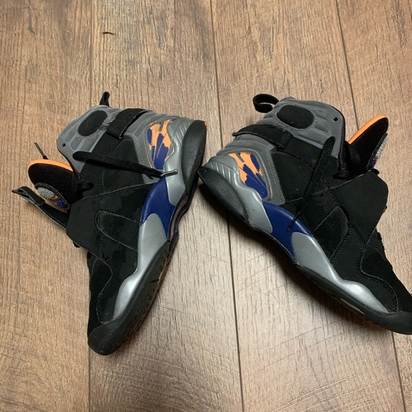 Retro Jordan 8 - Picture 2 of 4